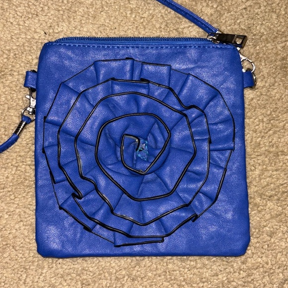 Blue Flower Crossbody Purse - Picture 5 of 5